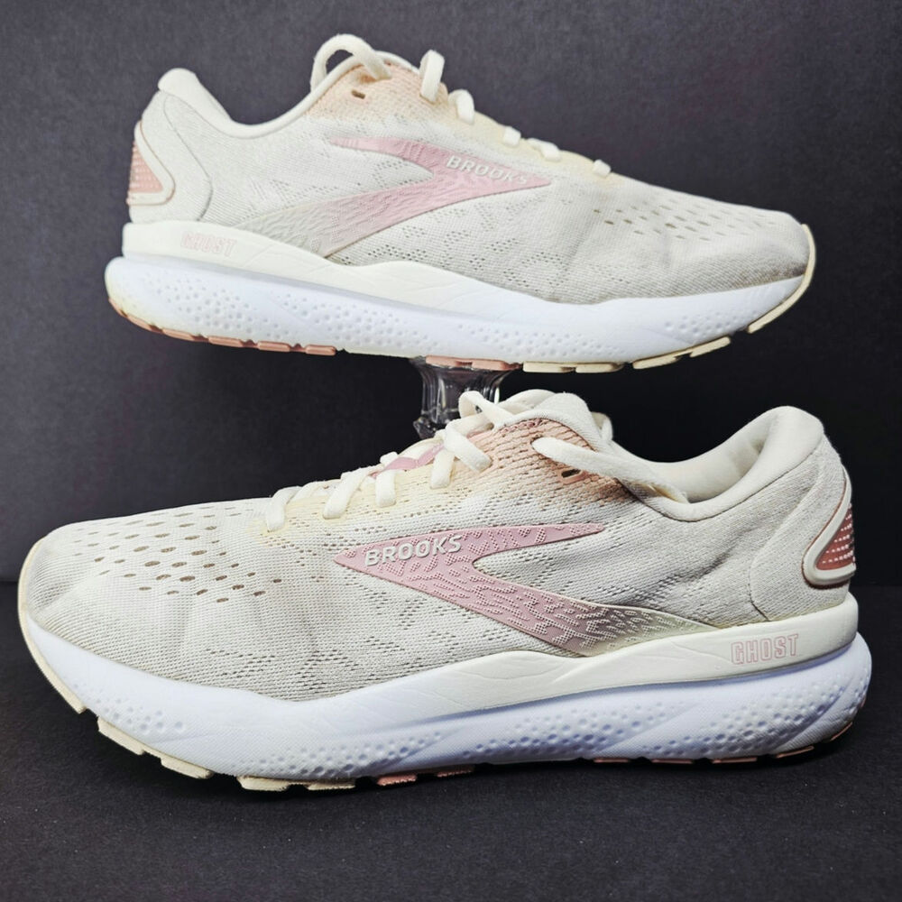 Brooks Women 9 Comfy footwear